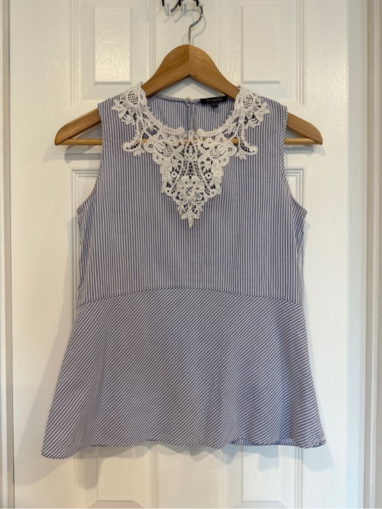 Massimo Dutti Tops - Massimo Dutti Sleeveless Lace Blouse Top